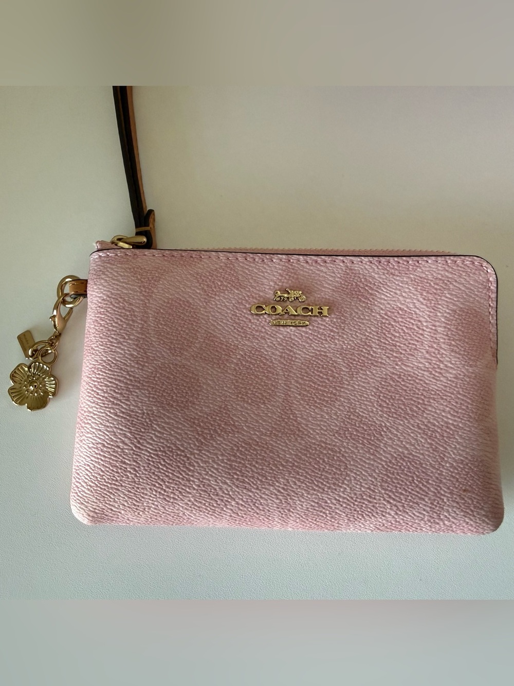 Coach Large Powder Pink Rowan with Matching Pink Wallets and Passport holder - Picture 14 of 15